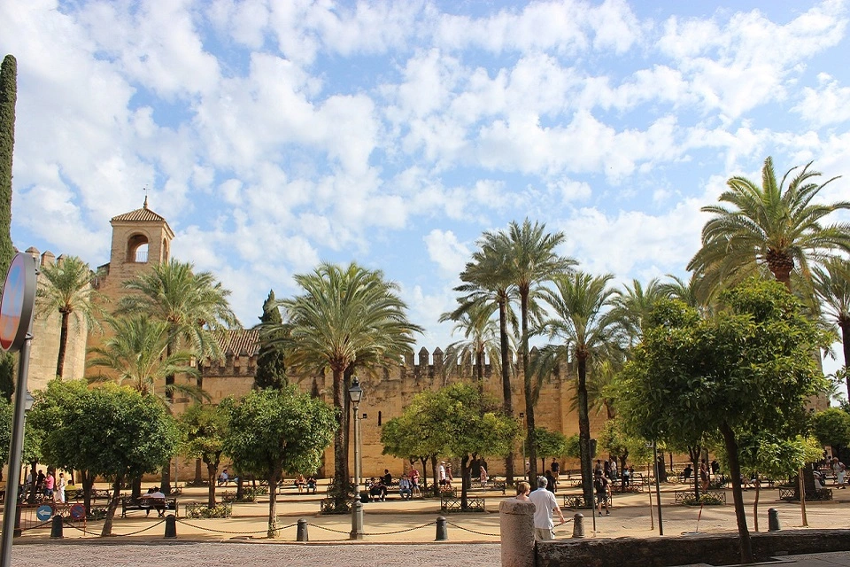 How Many Days Do You Need to Discover Córdoba - Hoeveel-dagen heb je nodig om Cordoba te ontdekken? - ¿Cuántos días necesitas para descubrir Córdoba? - Wie viele Tage brauchst du, um Córdoba in Spanien zu entdecken? - Quanti giorni ti servono per scoprire Córdoba? - Combien de jours faut-il pour découvrir Cordoue? - コルドバ、スペインを発見するのに必要な日数は?